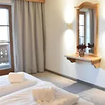 Hochfeld-4 By Interhome 公寓